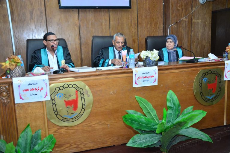 مناقشة رسالة ماجستير بقسم المناهج وطرق التدريس