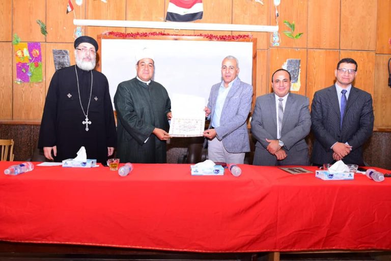 “معايير الالتزام الأخلاقي للشباب الجامعي” في ندوة دينية