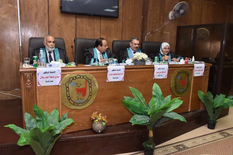 مناقشة رسالة ماجستير بقسم المناهج وطرق التدريس