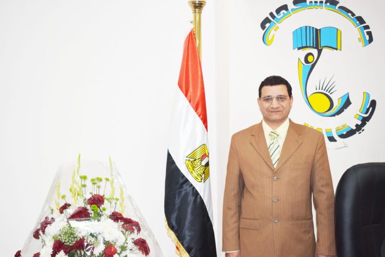تكليف الدكتور عماد صموئيل  مشرفا على عمادة الكلية
