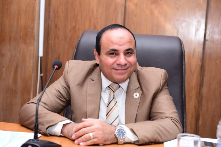 الدكتور طه عمار مديراً لوحدة الخدمات الالكترونية