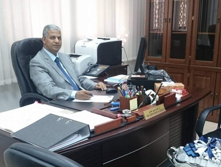 الدكتور احمد الصغير مشرفا علي كلية التربية النوعية