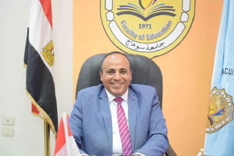 تهنئة عميد الكلية بانتصارات السادس من أكتوبر المجيدة