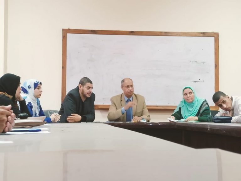 اجتماع اليوم مع قائد كل شعبه من الفرقة الرابعة (الليدرات)
