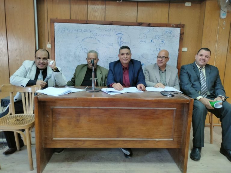 سيمينار قسم التربية المقارنة والإدارة التعليمية