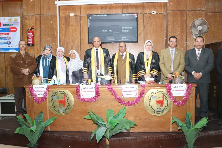 تهنئة لمناقشة رسالة الماجستير في التربية تخصص أصول التربية للباحثة/ اسراء رزق السيد