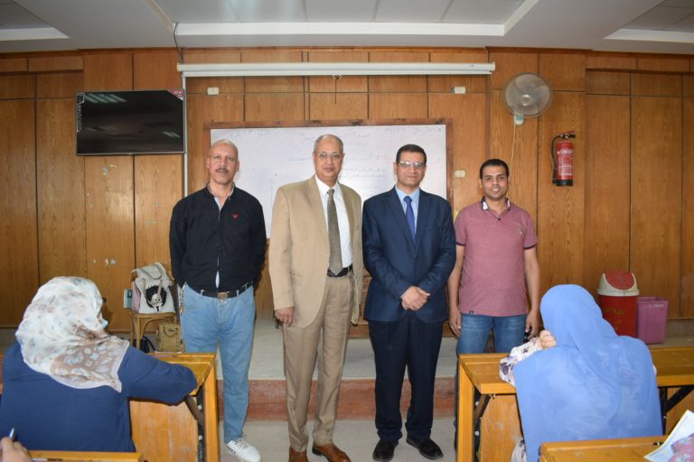 متابعة أعمال امتحانات الدراسات العليا بكلية التربية جامعة سوهاج