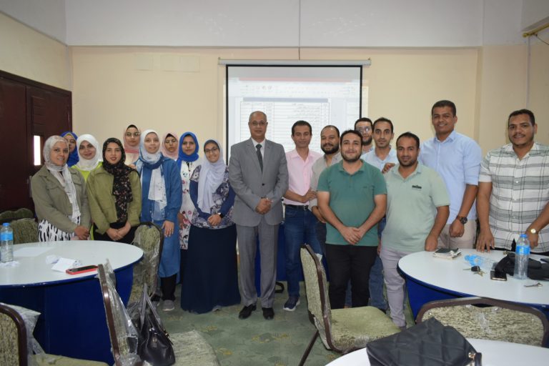 كلية التربية بجامعة سوهاج تعقد دورة إعداد المعلم الجامعي في إطار مبادرة “بداية‎”‎