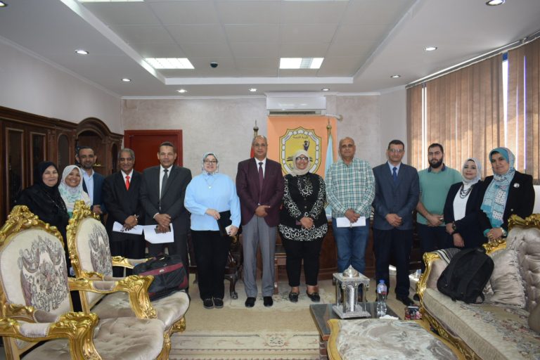 كلية التربية تستقبل وفد مبادرة تميز المعلم