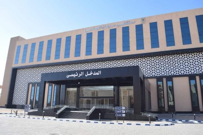 مستشفى الطوارىء بجامعة سوهاج تستقبل ١٣٠٢ حالة خلال عطلة عيد الفطر