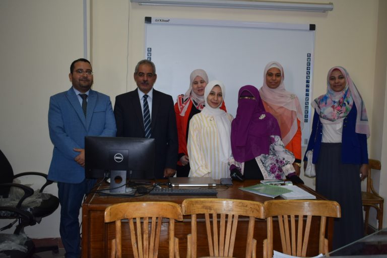 فعاليات ورشة: استخدام أدوات التعليم الحديثة (السبورة التفاعلية ) في التدريس