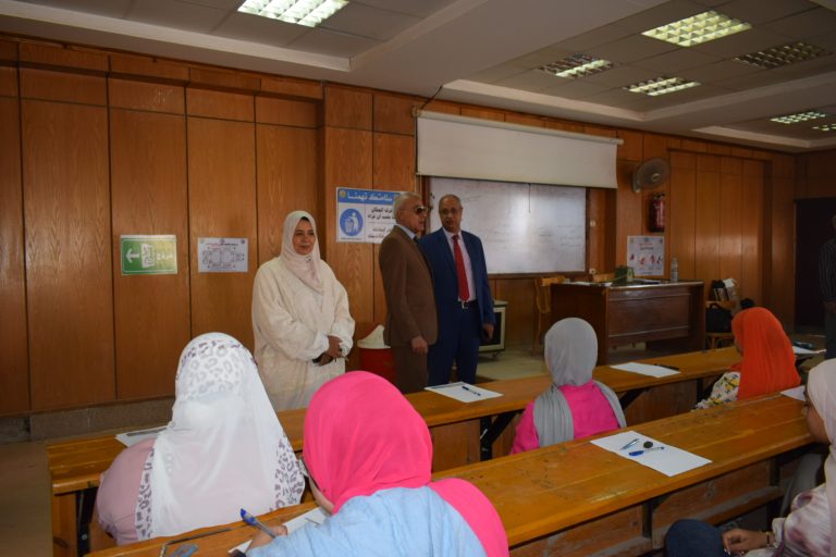 Vice President of the University and Dean of the Faculty Conduct an Inspection Tour to Monitor the Progress of Exams