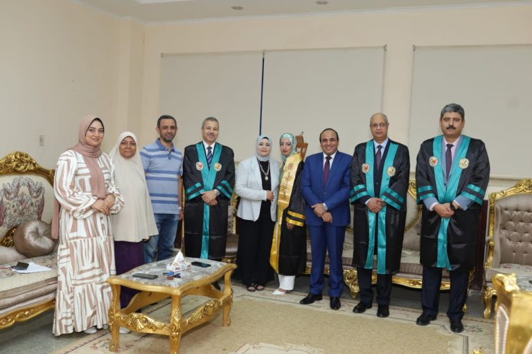 فعاليات مناقشة رسالة ماجستير للباحثة/ جهاد عبداللاه “المعيدة بقسم المناهج وطرق التدريس”