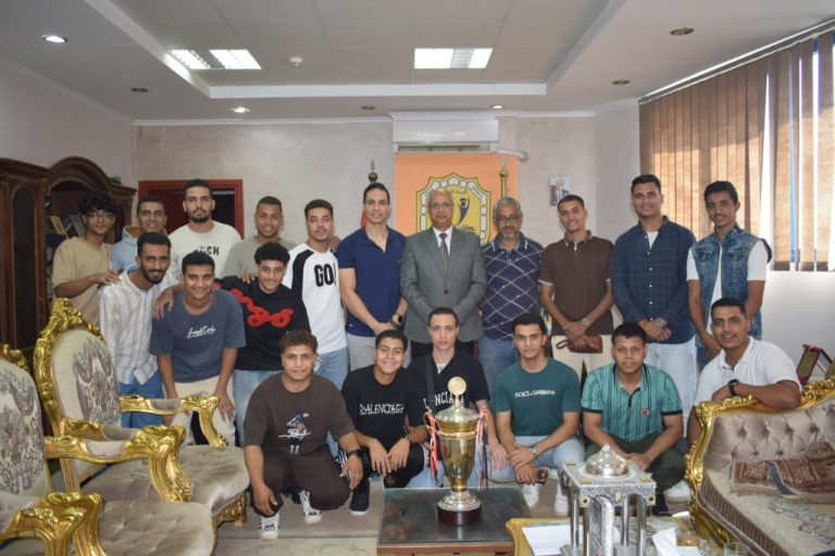 رعاية الشباب تنظم بطولة كرة القدم الخماسي بكلية التربية