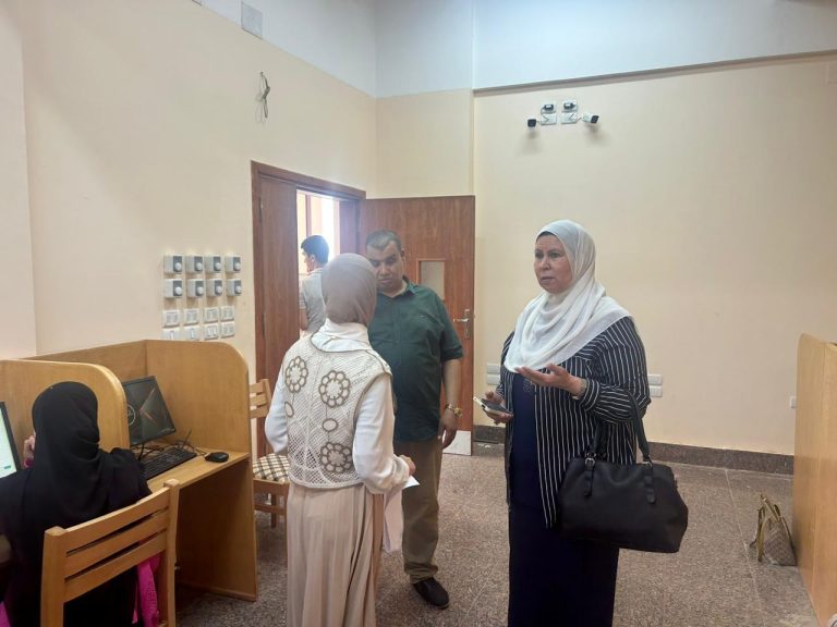 *الأسبوع الثاني لتطبيق الاختبارات الالكترونية بكلية التربية