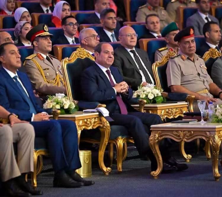 رئيس جامعة سوهاج يشارك في حفل تخرج الجهات والهيئات القضائية